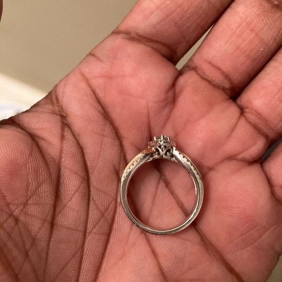 BRAND NEW KAY JEWELERS DIAMOND ENGAGEMENT RING - Picture 6 of 6